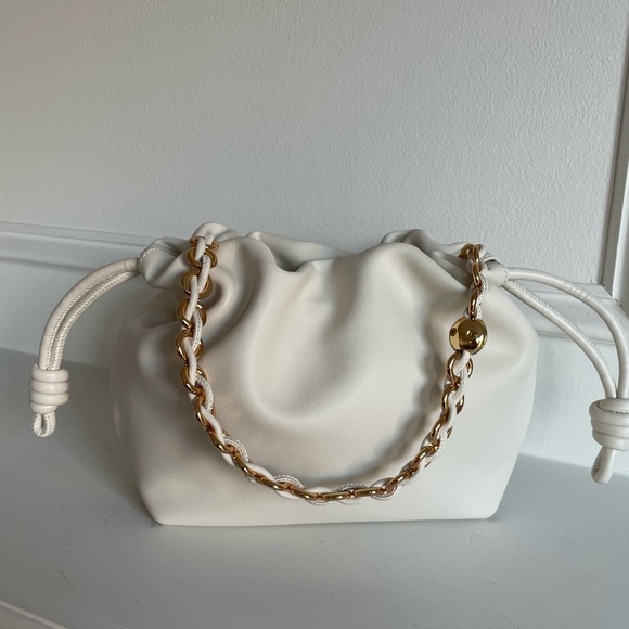 Soft Leather Pouch Bag Medium - Milkshake - Picture 6 of 14